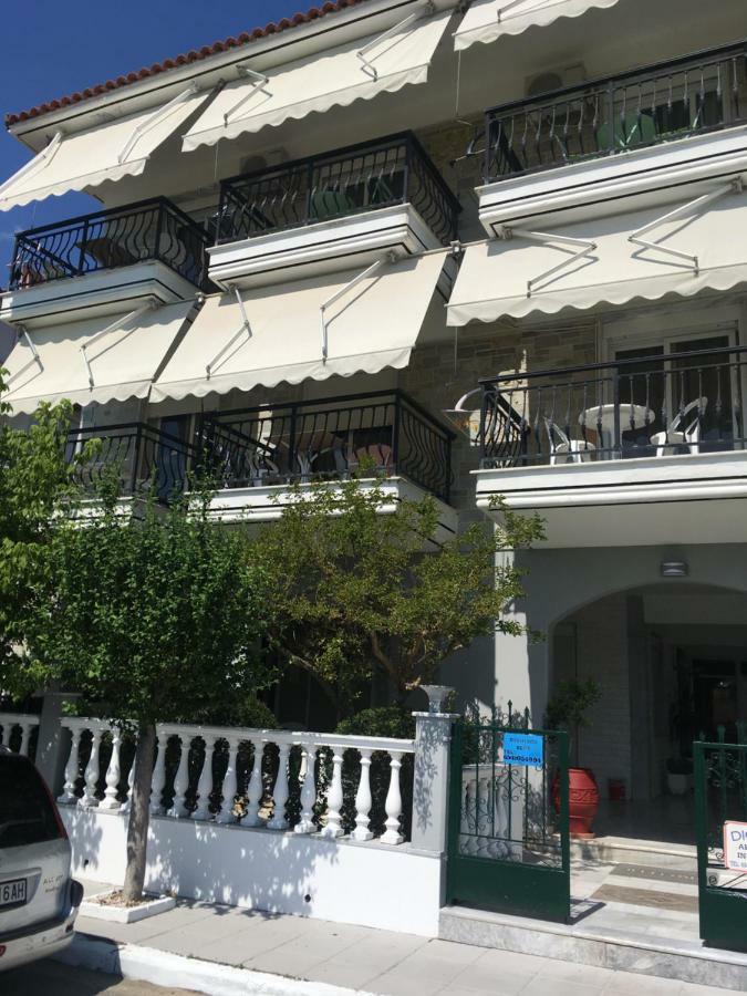 Dionisos Blue Aparthotel Paralia Dionysiou Exterior photo